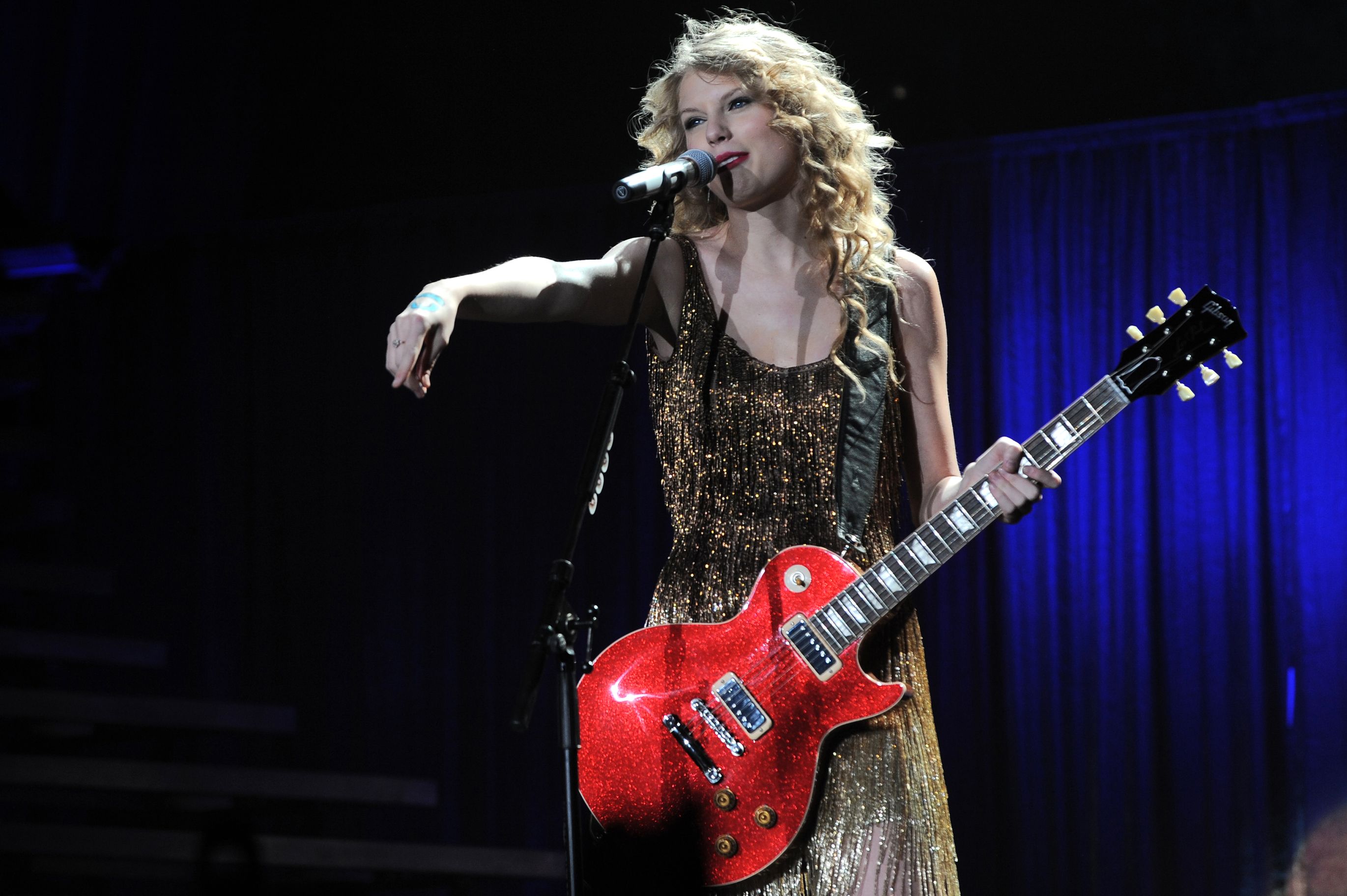 taylor-swift-annulla-i-tre-concerti-a-vienna-per-rischio-attentato-main