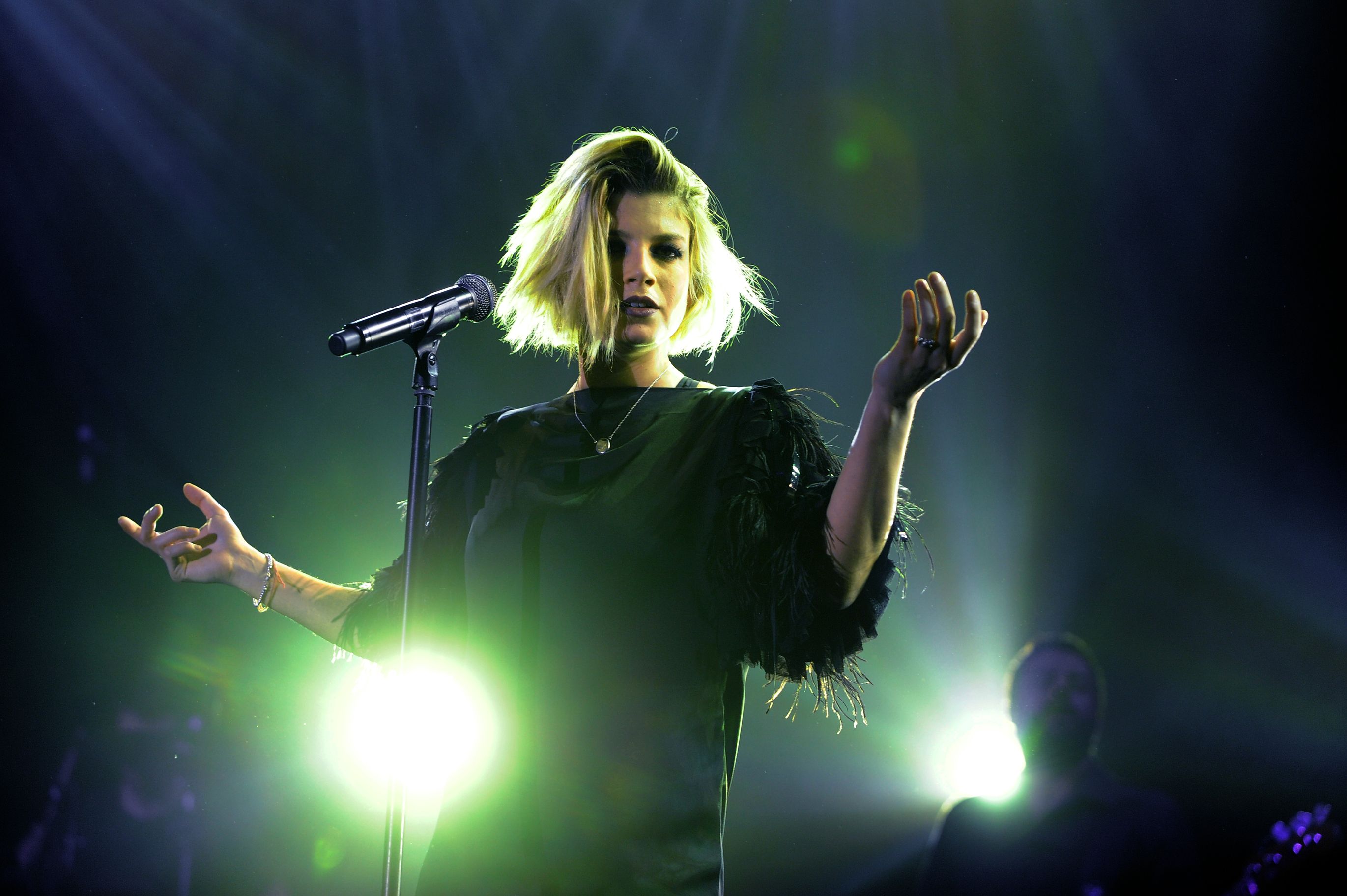 emma-marrone-dalla-passione-per-il-gaming-alla-self-confidence-al-suzuki-music-party-main