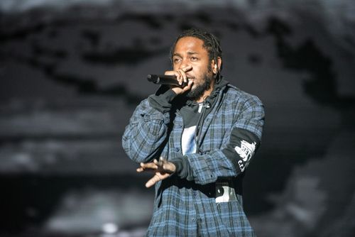 not-like-us-di-kendrick-lamar-dal-videogioco-al-palco-del-super-bowl-preview